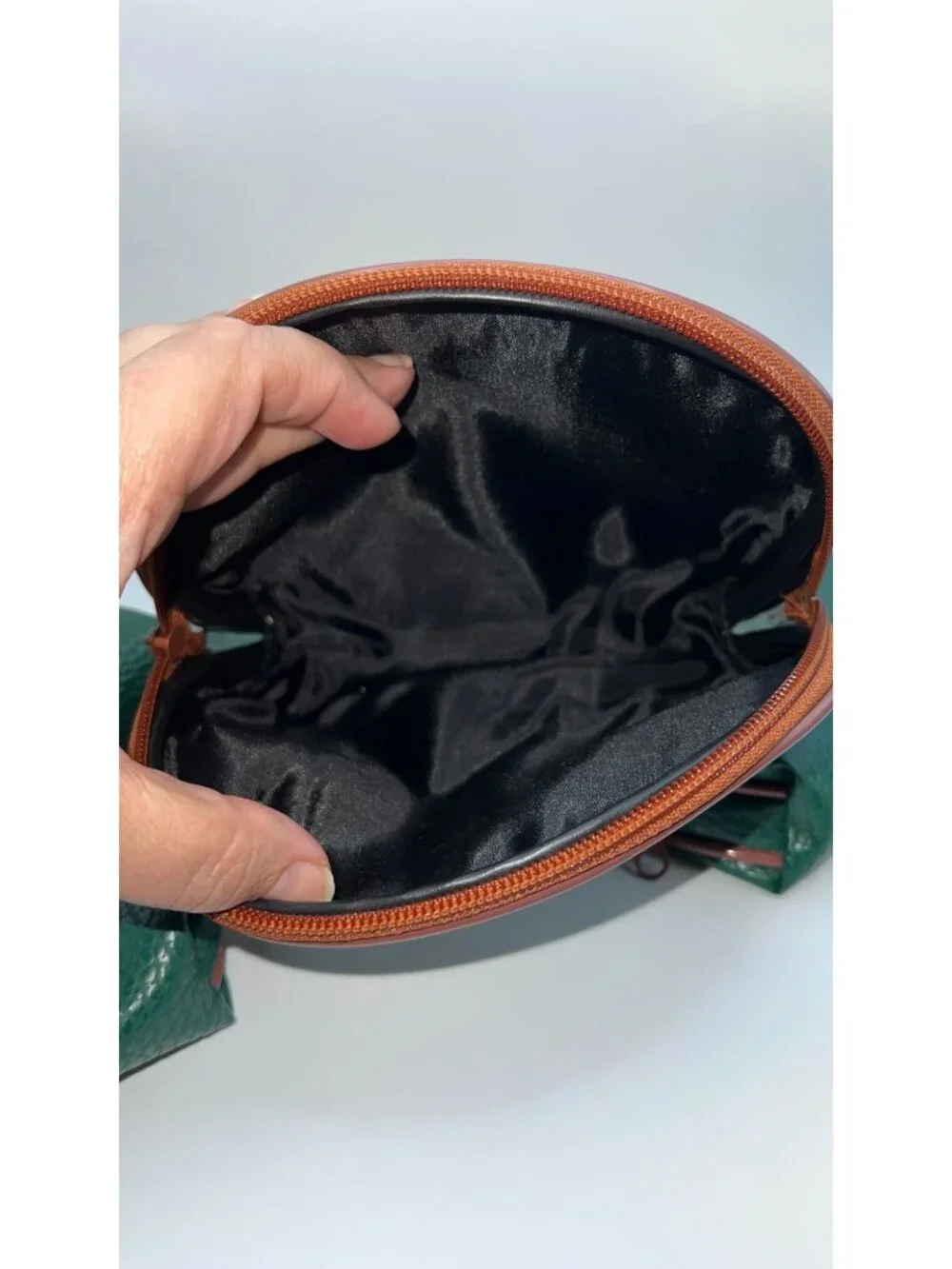 Set Of 4 Green Faux Leather Zip Pouches With Brown Trim - Picture 7 of 7